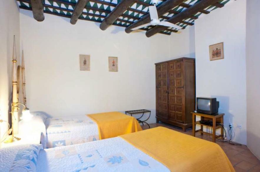 Hostal La Riera Torroella de Montgrí Eksteriør bilde