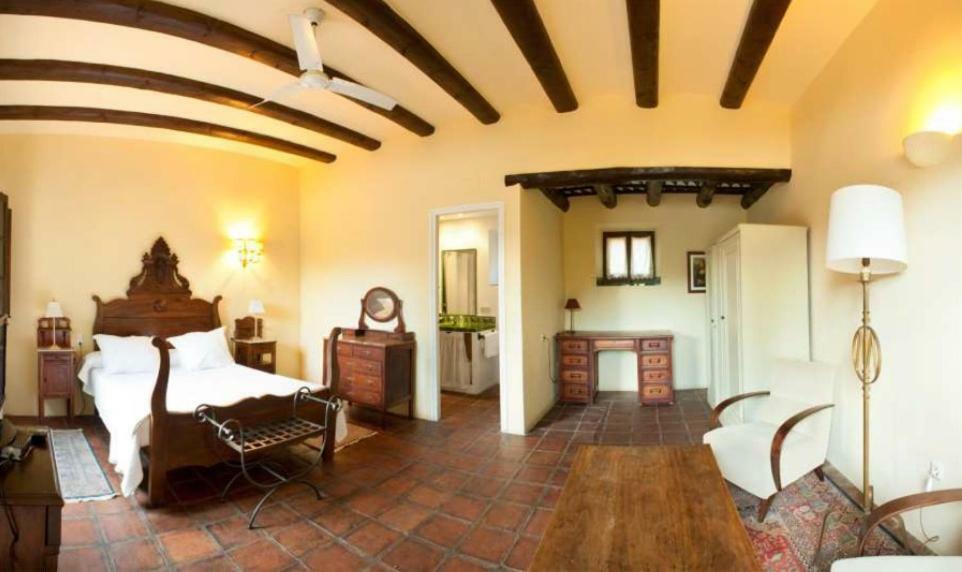 Hostal La Riera Torroella de Montgrí Eksteriør bilde