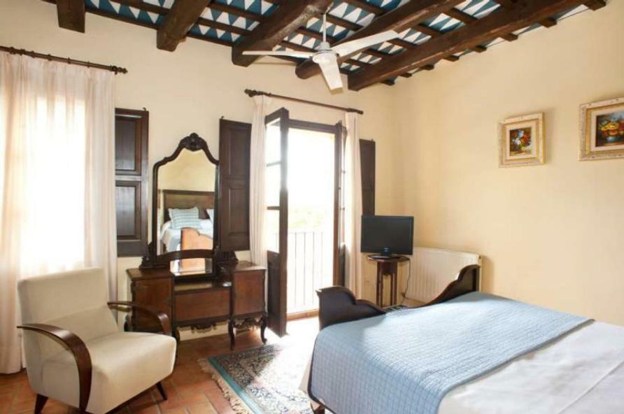 Hostal La Riera Torroella de Montgrí Eksteriør bilde