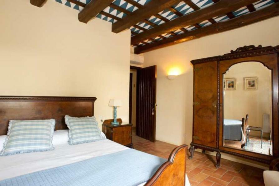 Hostal La Riera Torroella de Montgrí Eksteriør bilde